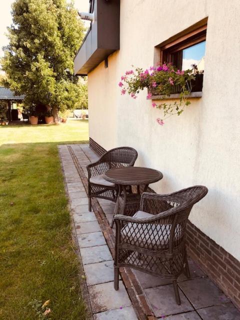 Hotel Justb à Riemst Extérieur photo